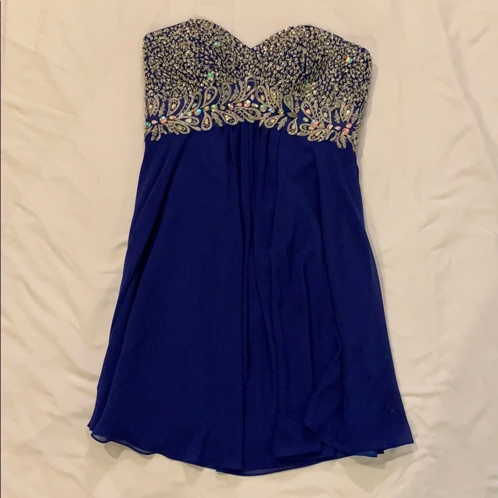 Strapless sequoia dress